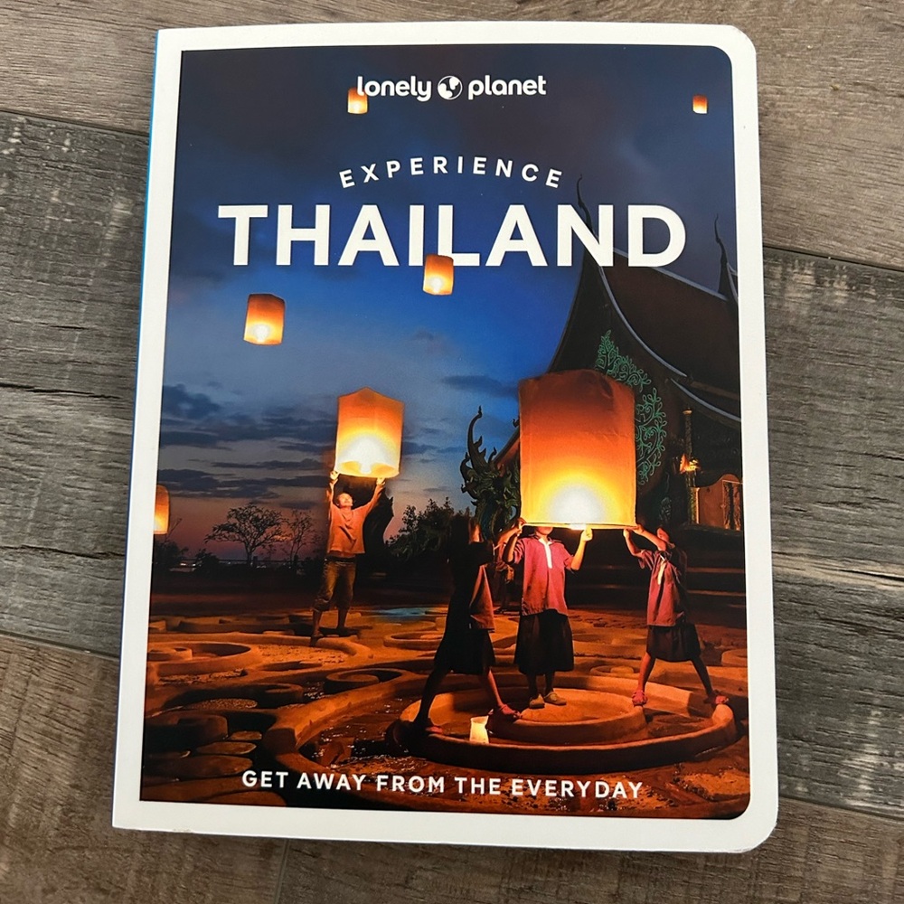 Experience Thailand book